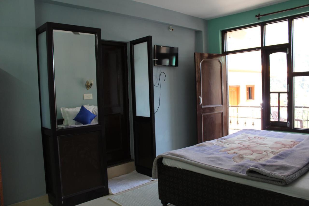 Hostel Who Needs Map Mcleodganj МакЛеод Ганж Екстериор снимка