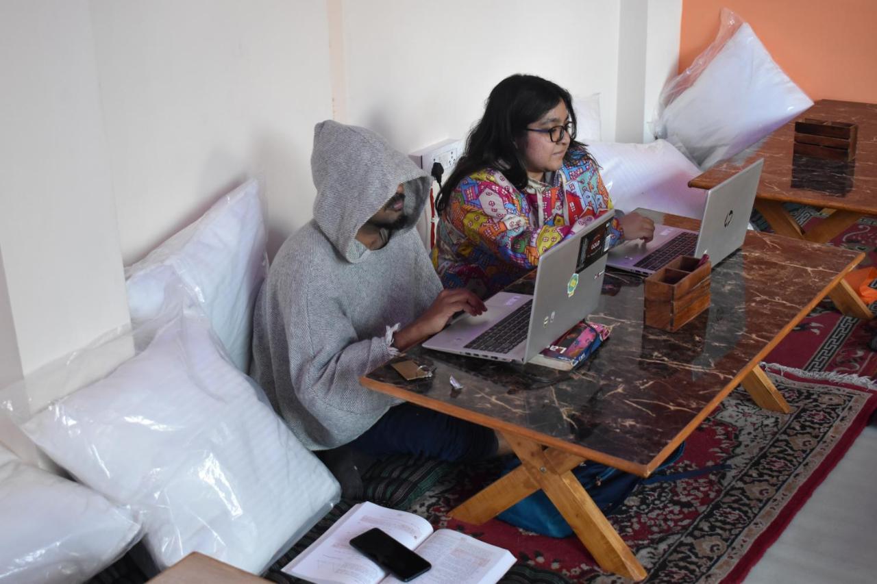 Hostel Who Needs Map Mcleodganj МакЛеод Ганж Екстериор снимка