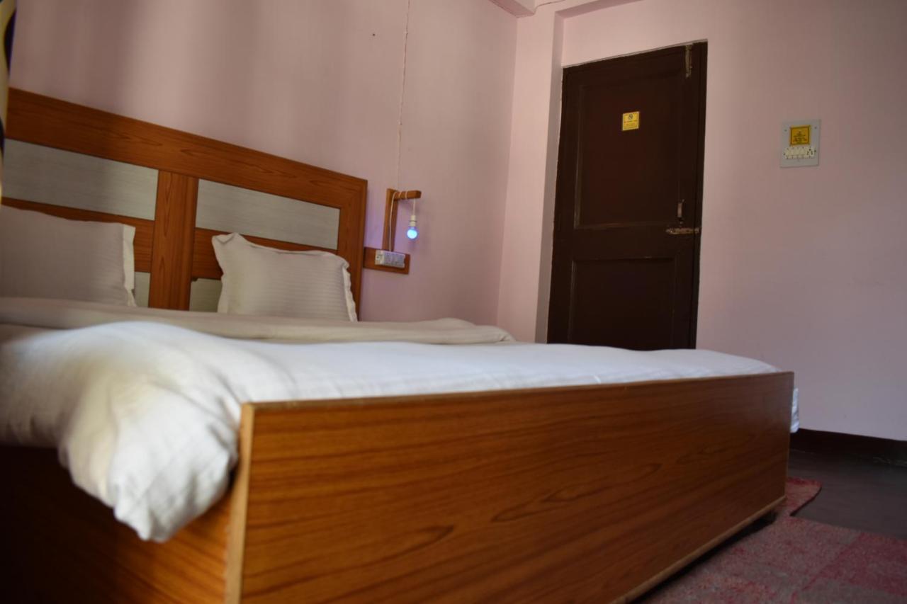 Hostel Who Needs Map Mcleodganj МакЛеод Ганж Екстериор снимка